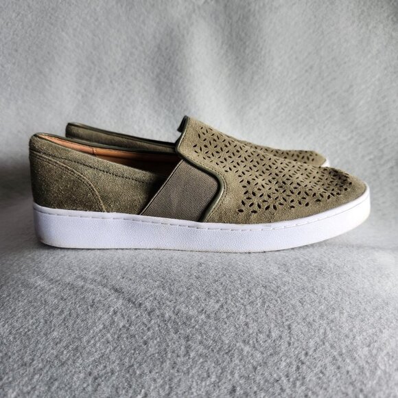 vionic kani slip on sneaker